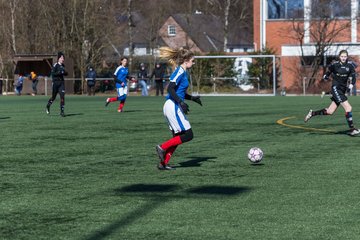 Bild 388 - B-Juniorinnen Halbfinale SVHU - Holstein Kiel : Ergebnis: 3:0